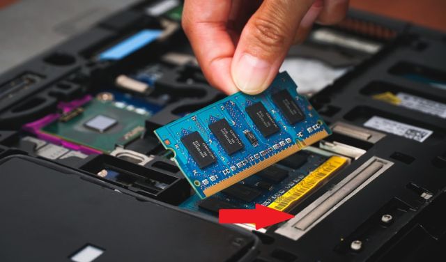 ల్యాప్టాప్లలో రామ్ స్లాట్లు